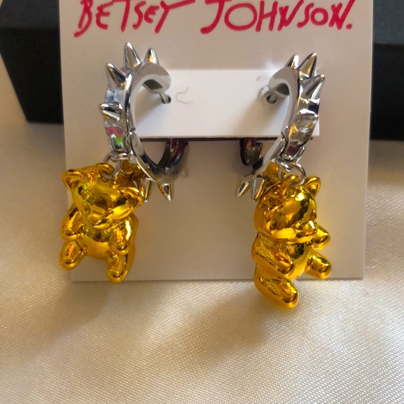 Betsey Johnson Silver Tone Punk And Spice Huggie Hoops Orange Gummy Bear Charm - Picture 6 of 12